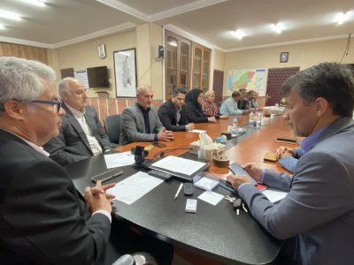 نخستین نشست صمیمی سرپرست فرمانداری ترکمن با کارکنان فرمانداری برگزار شد