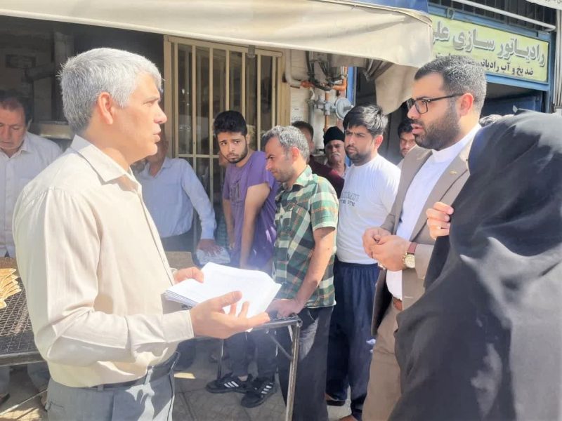 ادامه نظارت ها بر بازار؛ بازدید میدانی دادستان آزادشهر از مراکز عرضه کالاهای اساسی و جایگاه‌های سوخت