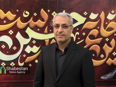هنر هنرمندان در مساجد و هیئت‌های مذهبی به نمایش گذاشته می‌شود.