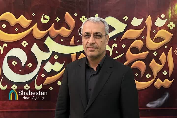 هنر هنرمندان در مساجد و هیئت‌های مذهبی به نمایش گذاشته می‌شود.
