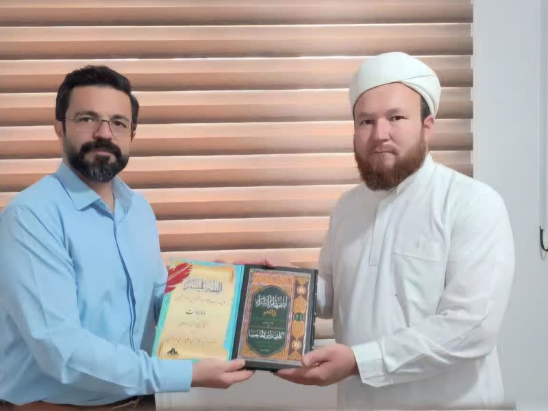توزیع کتب درسی مدارس علوم دینی شرق گلستان