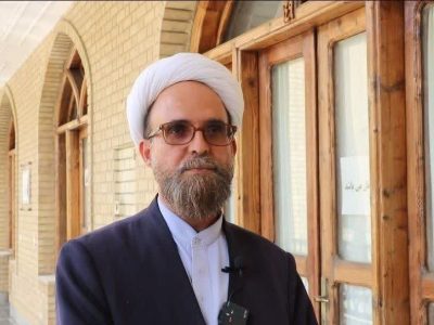 مدرس علوم دینی: پیامبر(ص) پیام بر وحدت و رحمت است / دشمنان با شایعه‌سازی و دروغ‌پراکنی می‌خواهند افکار عمومی مسلمانان را منحرف کنند