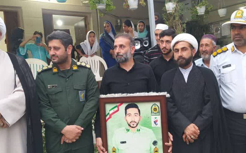 مراسم اولین سالگرد درگذشت پدر دو شهید حاج مهدی آخوند حبیب لی و سالگرد شهیدان حبیب لی در شهرستان آق‌قلا