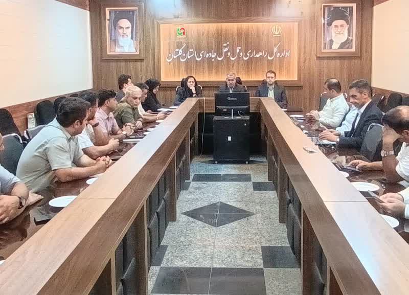گامی برای توسعه جاده‌های استان صورت گرفت: هم‌اندیشی صمیمانه راهداری و حمل و نقل جاده ای گلستان با پیمانکاران