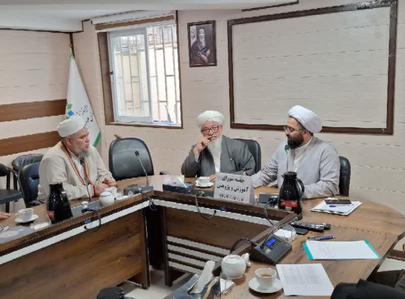 برگزاری جلسه شورای آموزش و پژوهش مرکز اسلامی گلستان