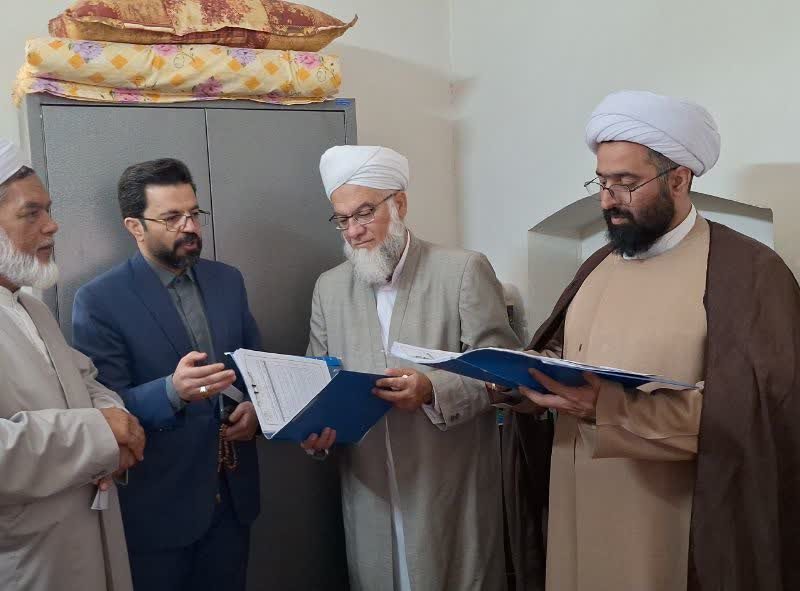بازدید مدیر مرکز اسلامی گلستان از مرکز تخصصی شعبه گنبد