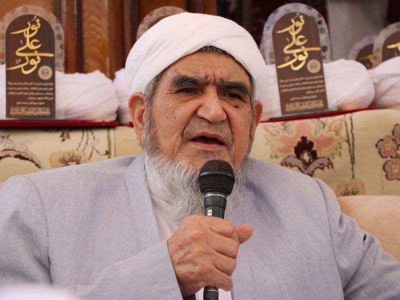 امام جمعه سیمین‌شهر در مراسم فارغ‌التحصیلی طلاب:  تقویت دین اسلام، رمز رشد و تعالی مسلمانان است