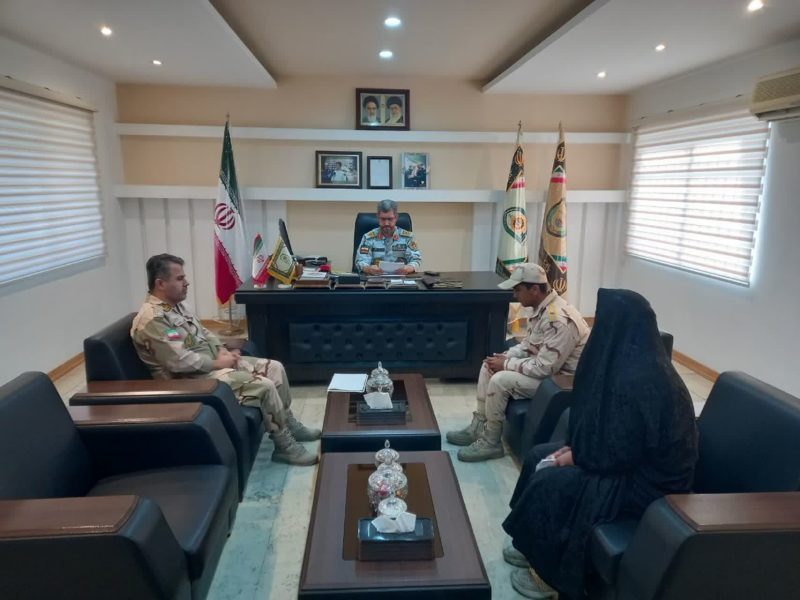 ملاقات حضوری کارکنان و خانواده آنان با فرمانده مرزبانی استان گلستان در سامانه ۱۴۷