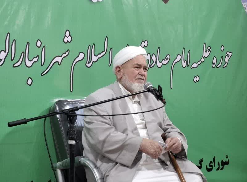 امام جمعه آق‌قلا:  قرآن کلید وحدت و پیروزی امت اسلام است