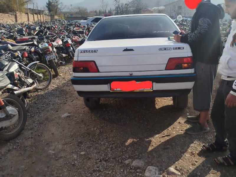 توقیف خودروی سواری پژو با۲۵ میلیون تومان خلافی