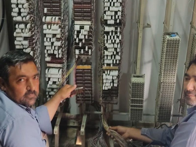 تلاش جهادی همکاران مخابرات کلاله برای برقراری مجدد ارتباط مرکز شهر فراغی