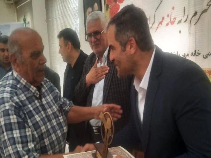 بررسی روند ارائه خدمات قرارداد درمان تکمیلی به بازنشستگان کشوری در نشست مشترک بیمه دی و کانونهای بازنشستگی استان گلستان