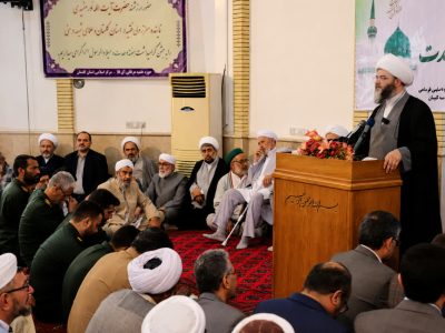 مقابله با ستمگران در سیره پیامبر(ص) و اهل‌بیت(ع) قابل تبیین است